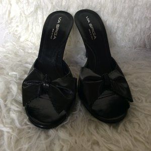NWOT VIA SPIGA bow heels